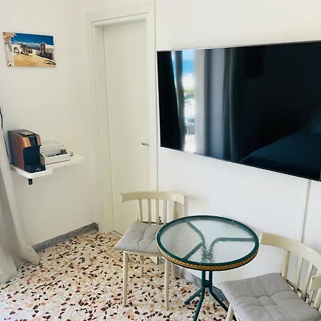 לינה וארוחת בוקר Miramare *